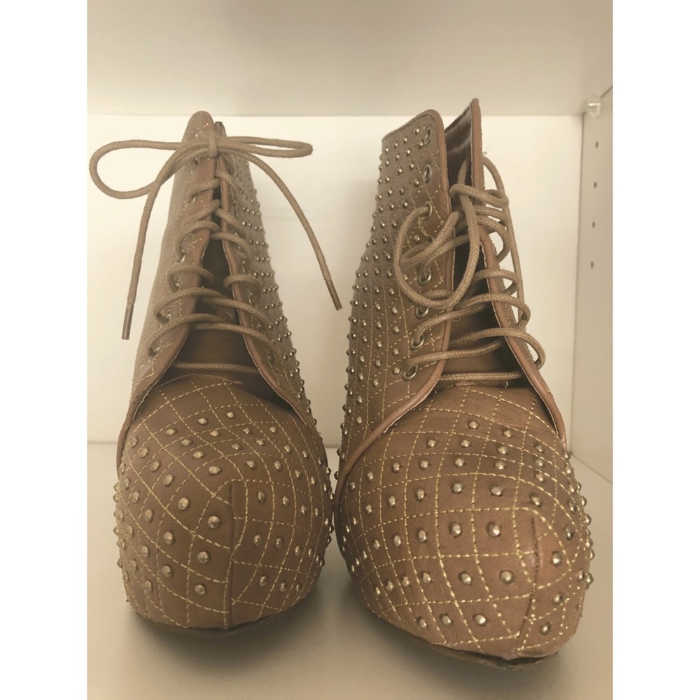 💲FIRM! Charlotte Russe Gold Studded platform boot